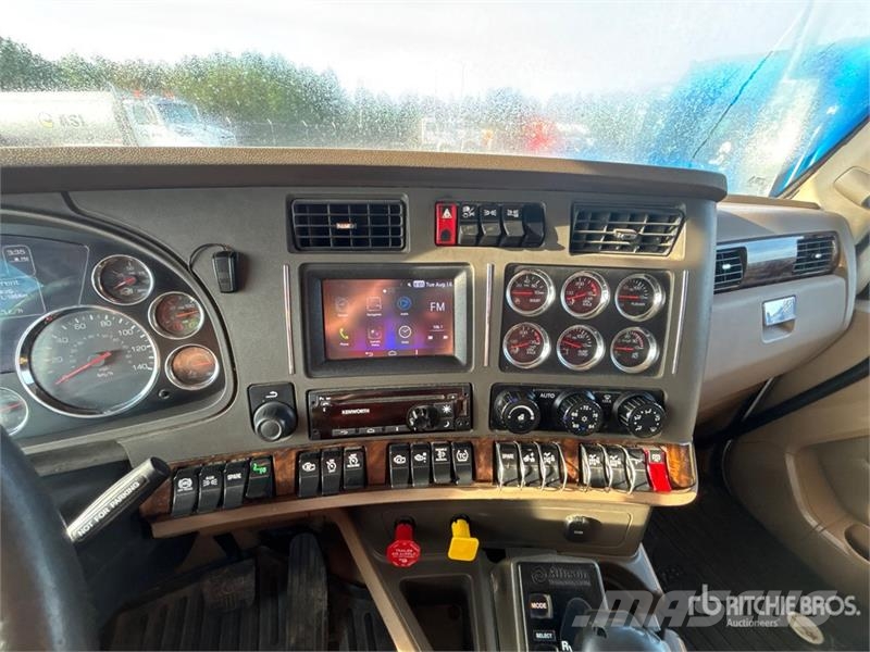 Kenworth T880 傾卸式卡車