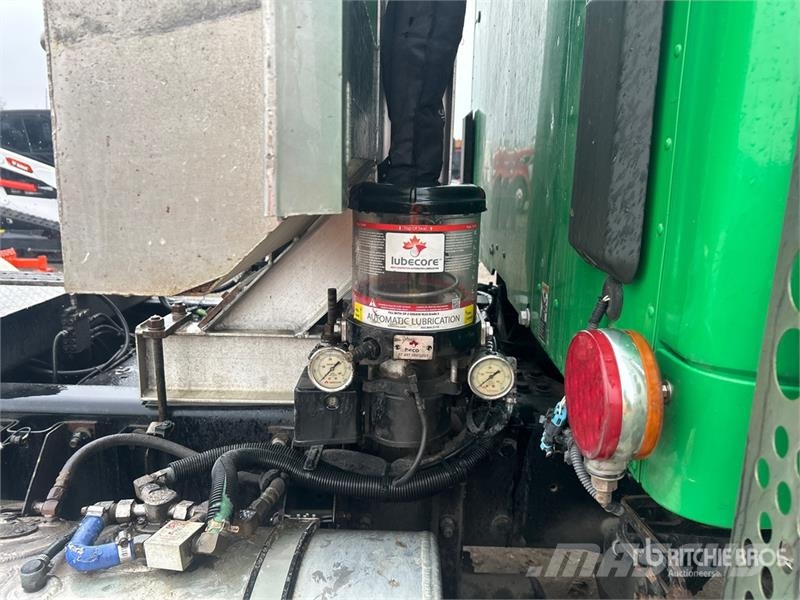 Kenworth T880 Trekkers
