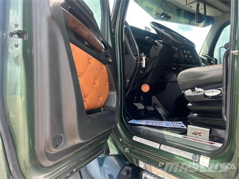 Kenworth T880 Vetopöytäautot
