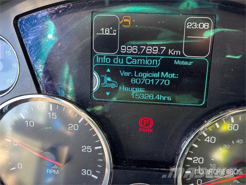 Kenworth T880 Naudoti vilkikai