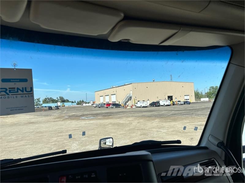 Kenworth T880 Vetopöytäautot