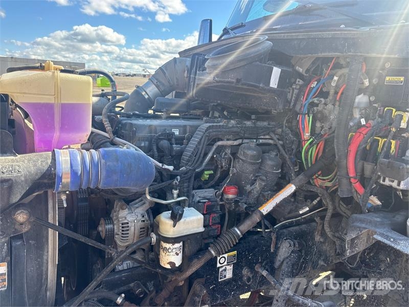Kenworth T880 Vetopöytäautot