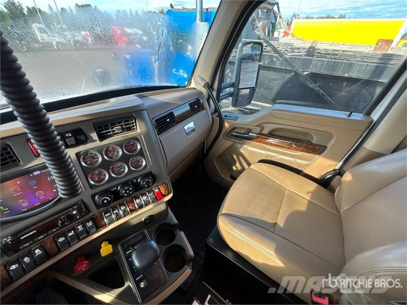 Kenworth T880 傾卸式卡車