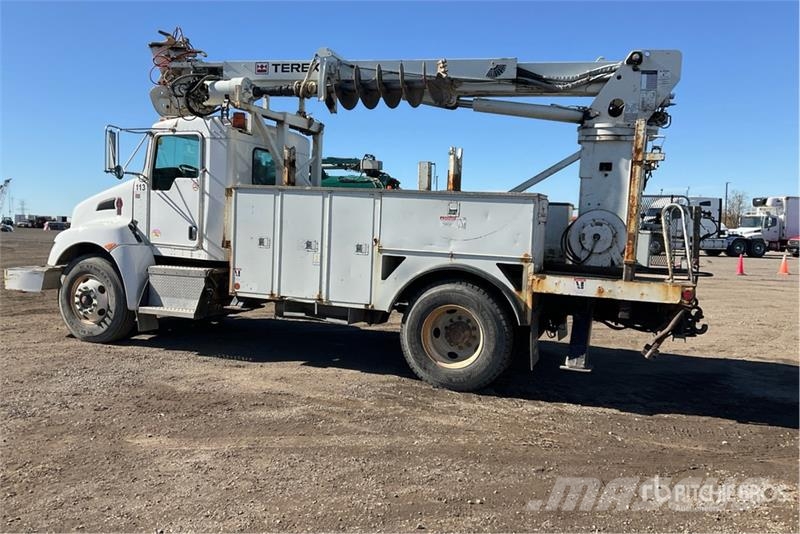 Kenworth Telelect Commander C4045 on Kenworth T300 4x2 Digg Fahrzeug mit mobiler Bohranlage