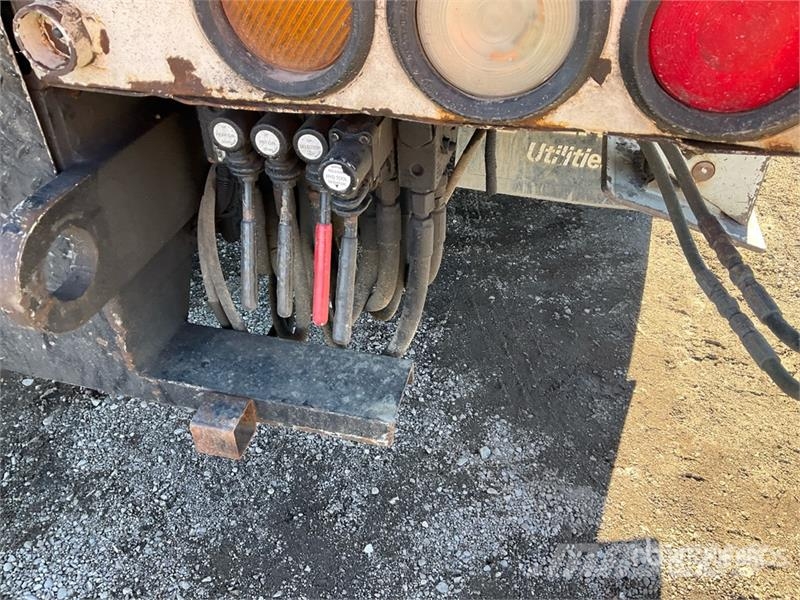 Kenworth Telelect Commander C4045 on Kenworth T300 4x2 Digg Fahrzeug mit mobiler Bohranlage