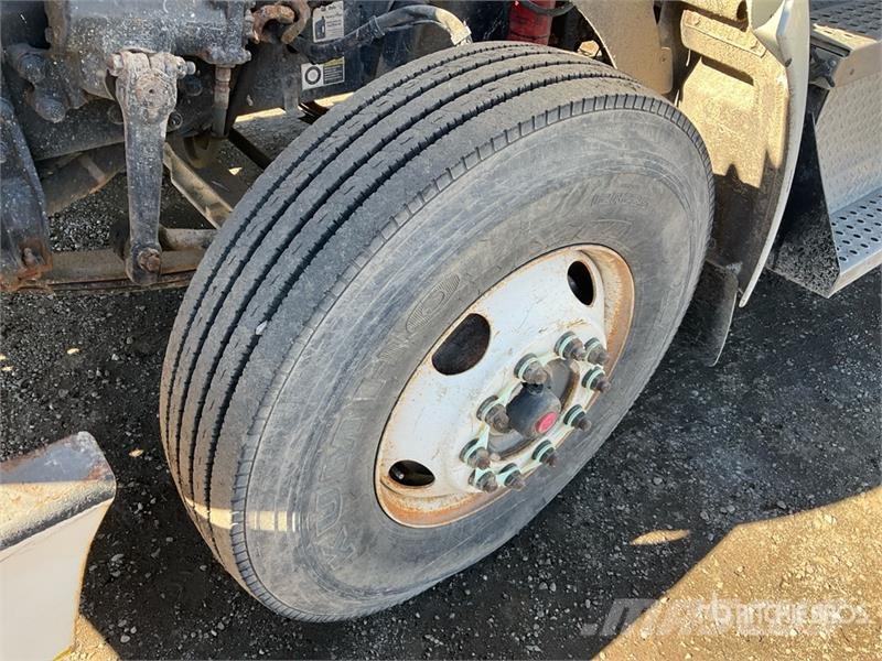 Kenworth Telelect Commander C4045 on Kenworth T300 4x2 Digg Fahrzeug mit mobiler Bohranlage