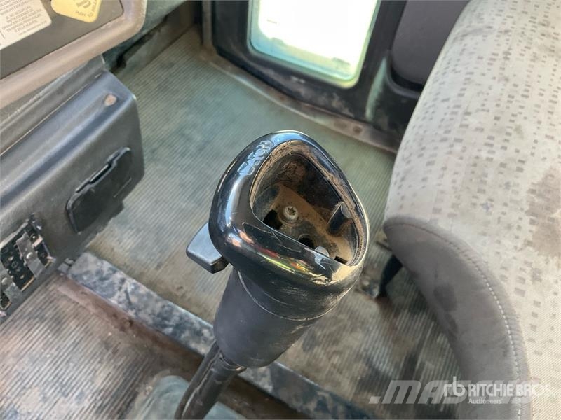 Kenworth Telelect Commander C4045 on Kenworth T300 4x2 Digg Fahrzeug mit mobiler Bohranlage