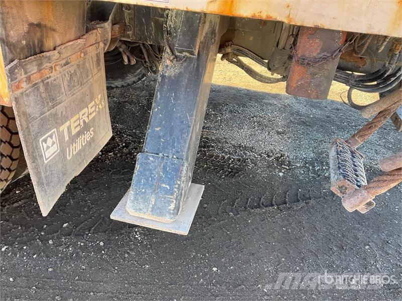 Kenworth Telelect Commander C4045 on Kenworth T300 4x2 Digg Fahrzeug mit mobiler Bohranlage