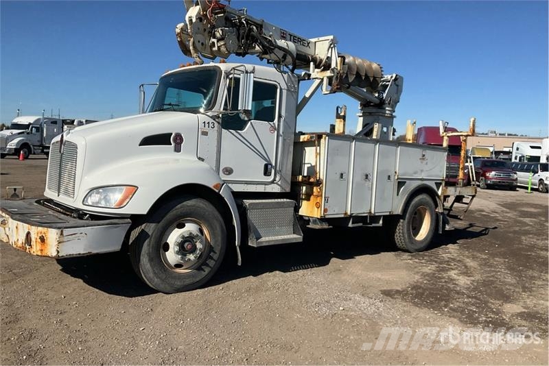 Kenworth Telelect Commander C4045 on Kenworth T300 4x2 Digg Fahrzeug mit mobiler Bohranlage