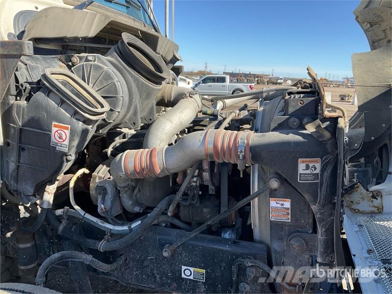 Kenworth Telelect Commander C4045 on Kenworth T300 4x2 Digg Fahrzeug mit mobiler Bohranlage