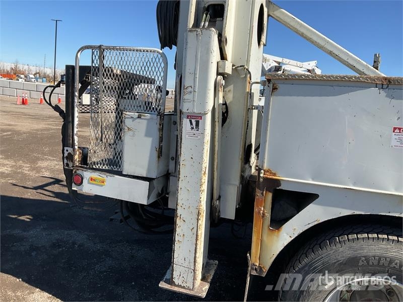Kenworth Telelect Commander C4045 on Kenworth T300 4x2 Digg Fahrzeug mit mobiler Bohranlage