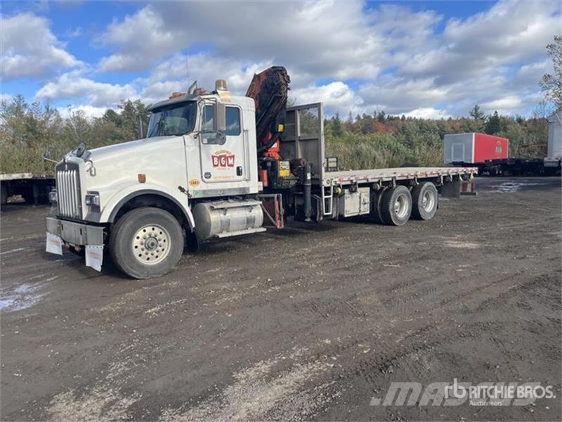 Kenworth W900 شاحنات الرافعات
