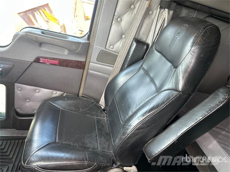 Kenworth W900 Tractor Units