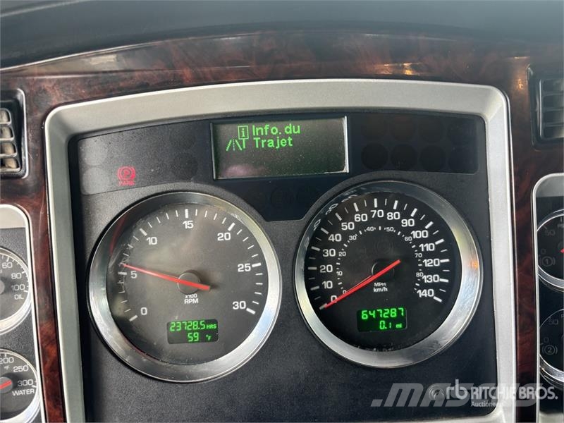 Kenworth W900 وحدات الجر