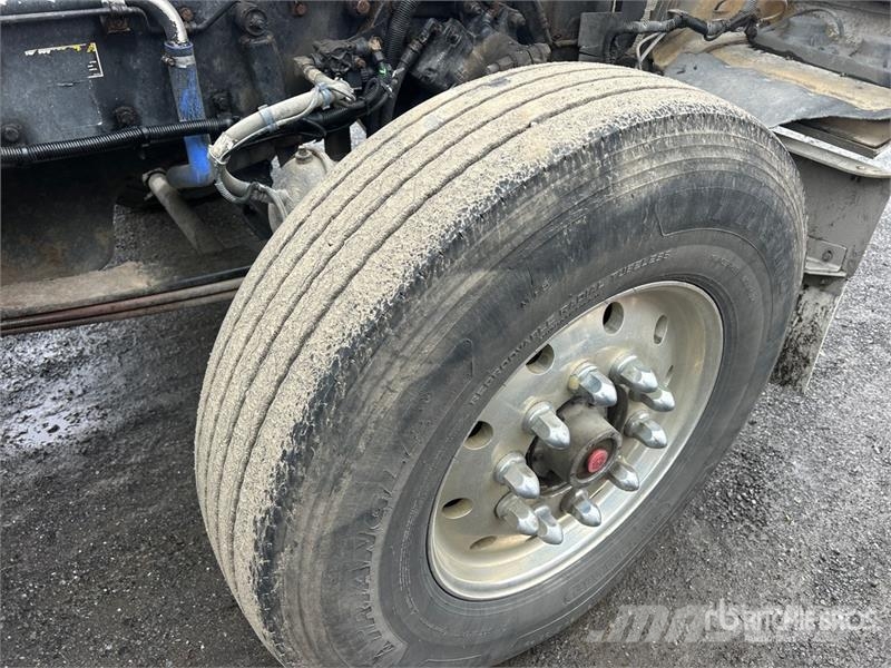 Kenworth W900 Caminhões guindaste