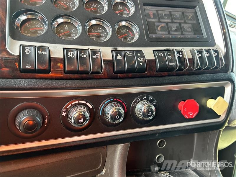 Kenworth W900 Tractor Units