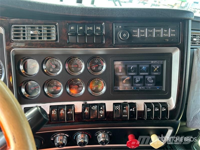 Kenworth W900 Tractor Units