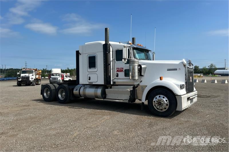 Kenworth W900 Tractor Units