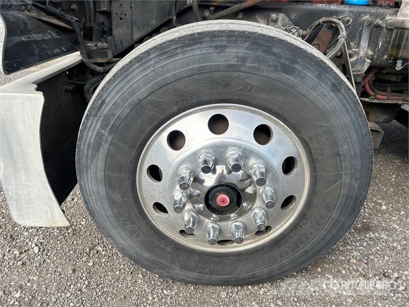 Kenworth W900 Tractor Units
