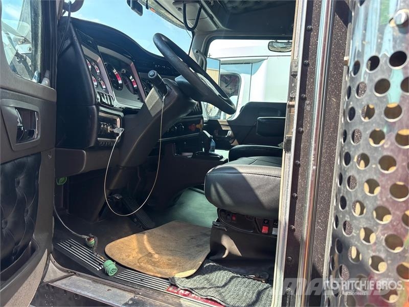 Kenworth W900L Tractor Units