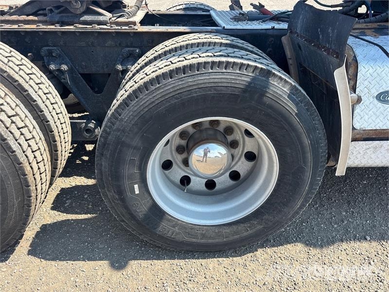 Kenworth W900L Tractor Units