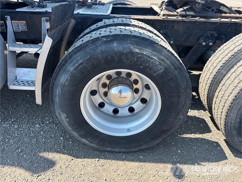 Kenworth W900L Tractor Units