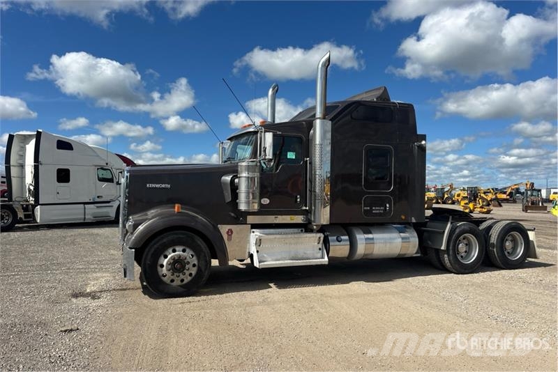 Kenworth W900L Tractor Units