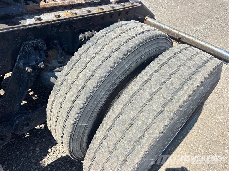 Kenworth W900L Tractor Units