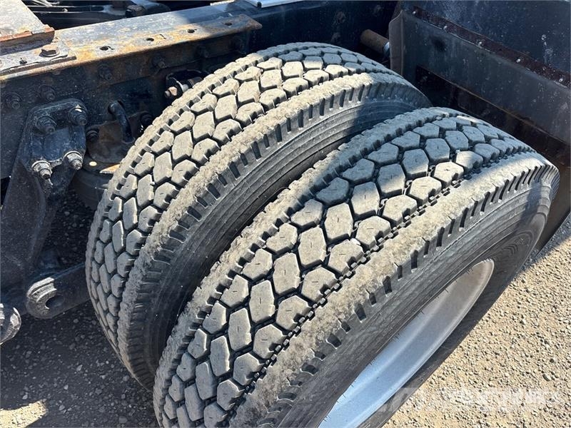 Kenworth W900L Tractor Units