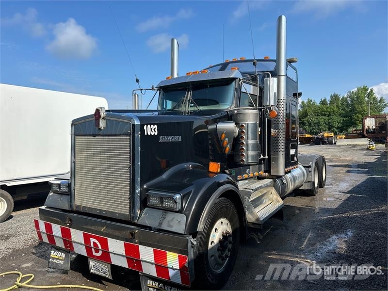 Kenworth W900L Prime Movers