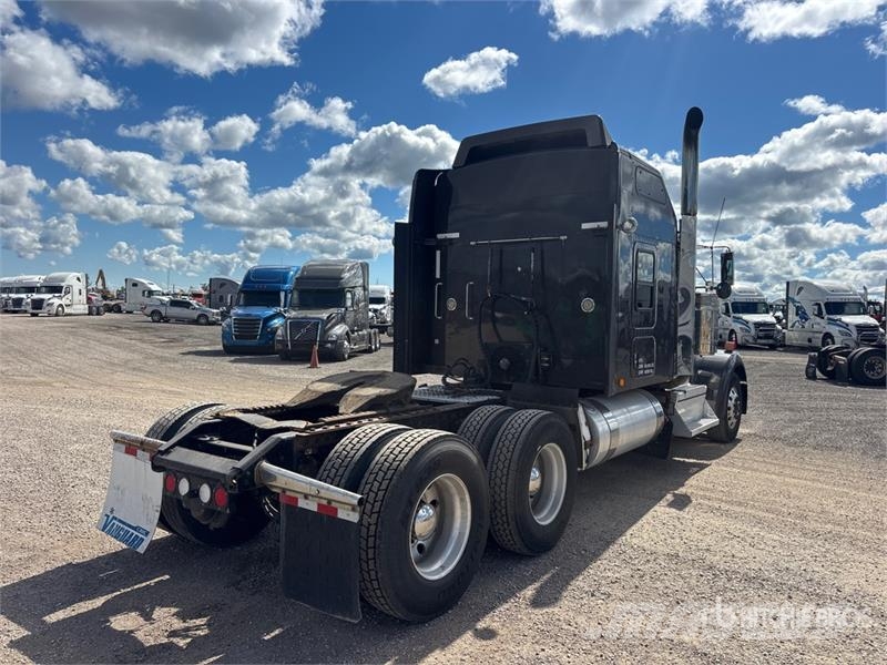Kenworth W900L Tractor Units