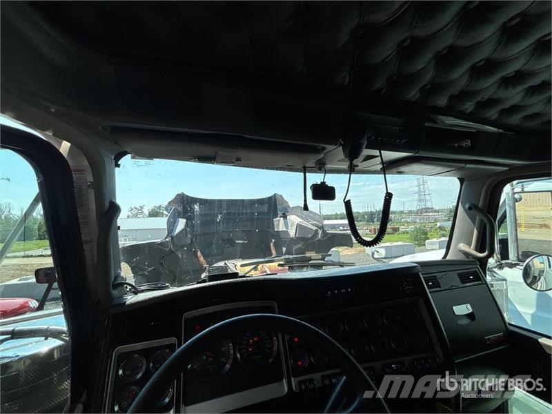 Kenworth W900L Tractor Units