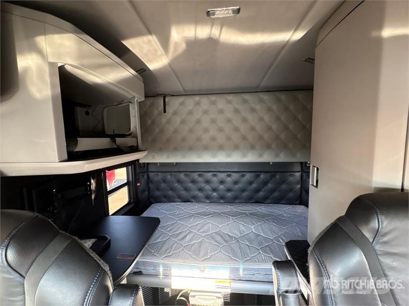 Kenworth W990 6x4 T/A Sleeper Truck Tractor Sattelzugmaschinen