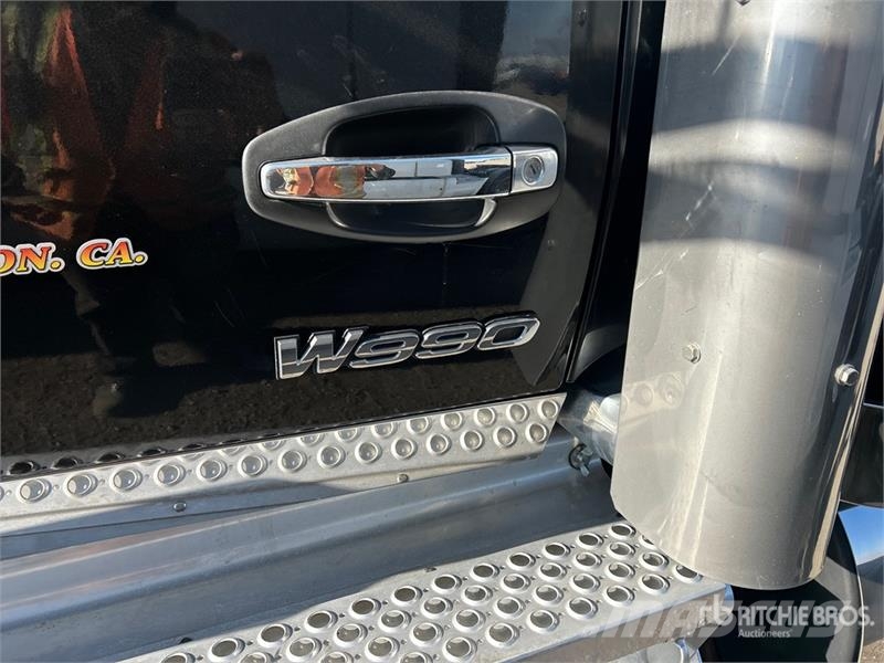 Kenworth W990 6x4 T/A Sleeper Truck Tractor Cabezas tractoras