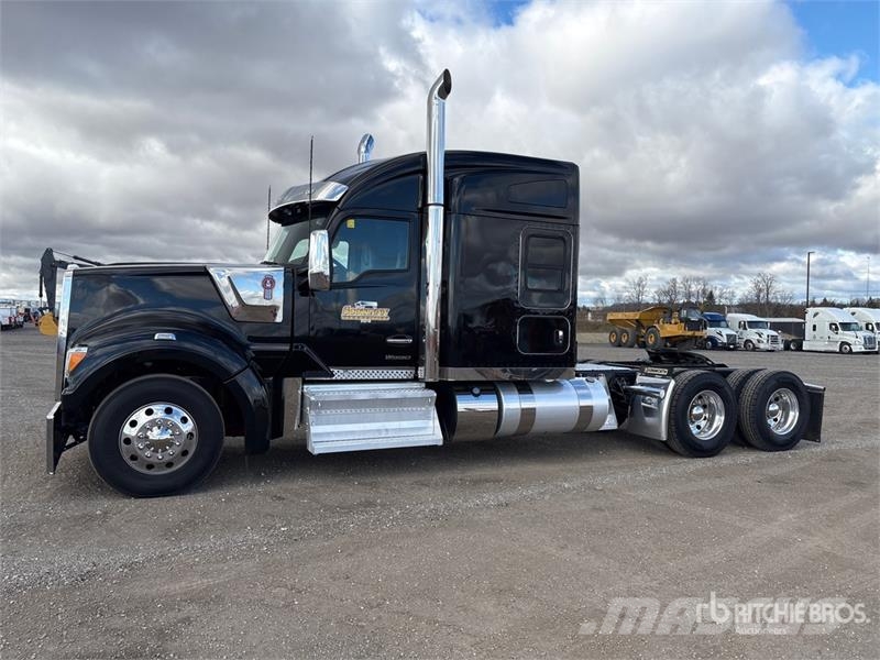Kenworth W990 6x4 T/A Sleeper Truck Tractor Traktorske jedinice