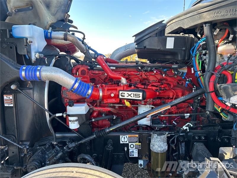 Kenworth W990 6x4 T/A Sleeper Truck Tractor Cabezas tractoras