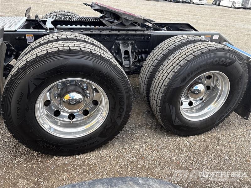Kenworth W990 6x4 T/A Sleeper Truck Tractor Traktorske jedinice