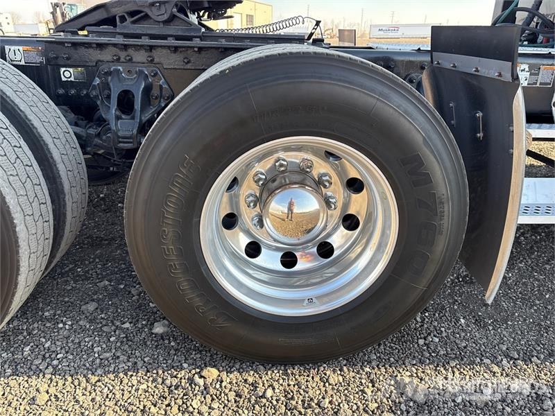 Kenworth W990 6x4 T/A Sleeper Truck Tractor Sattelzugmaschinen
