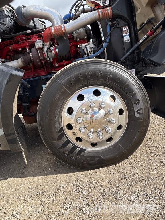 Kenworth W990 6x4 T/A Sleeper Truck Tractor Vlačilci