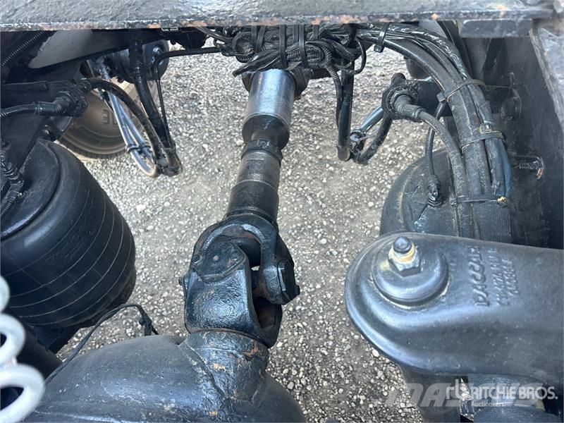 Kenworth W990 6x4 T/A Sleeper Truck Tractor Cabezas tractoras