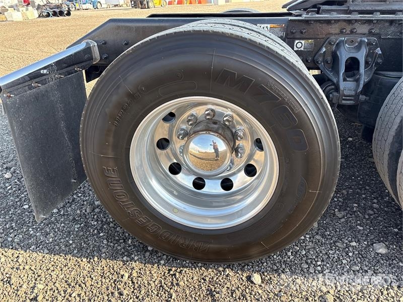 Kenworth W990 6x4 T/A Sleeper Truck Tractor Sattelzugmaschinen