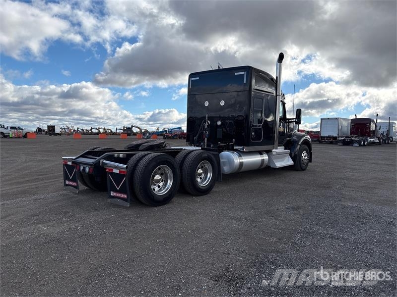 Kenworth W990 6x4 T/A Sleeper Truck Tractor Traktorske jedinice