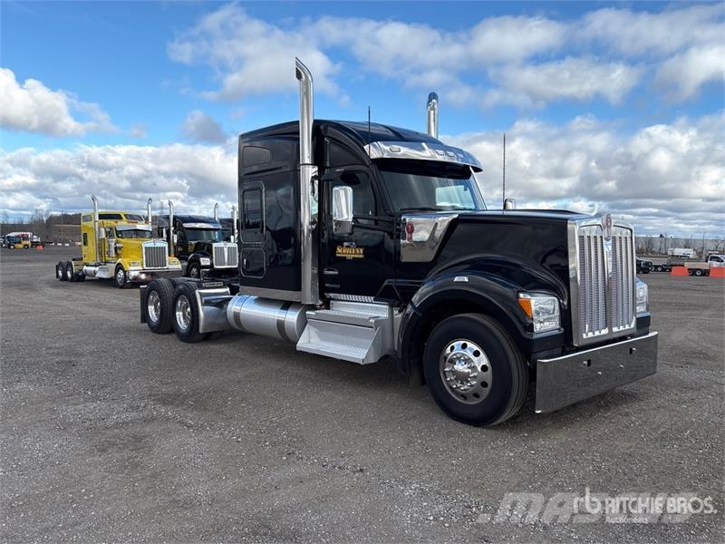 Kenworth W990 6x4 T/A Sleeper Truck Tractor Traktorske jedinice