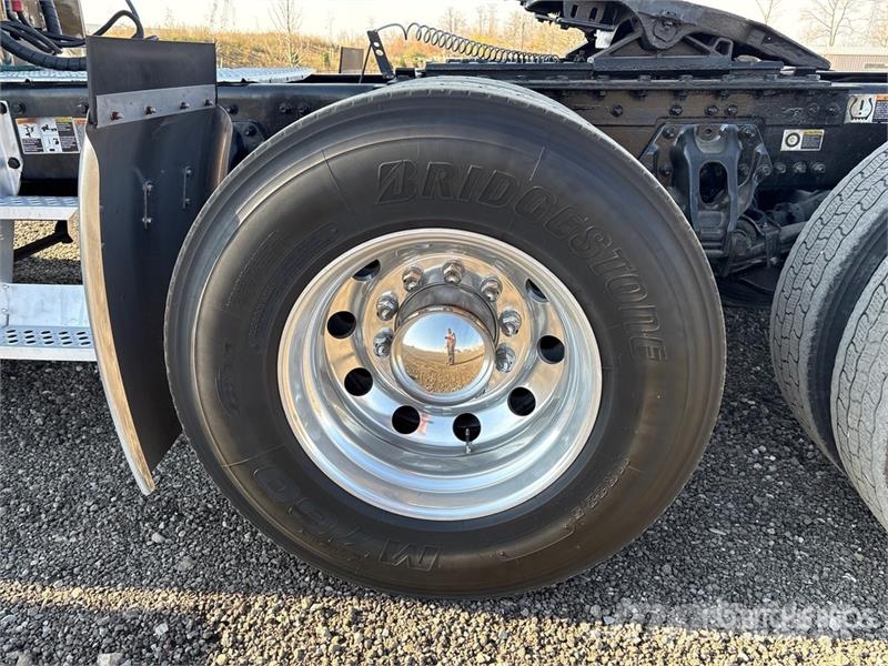 Kenworth W990 6x4 T/A Sleeper Truck Tractor Sattelzugmaschinen