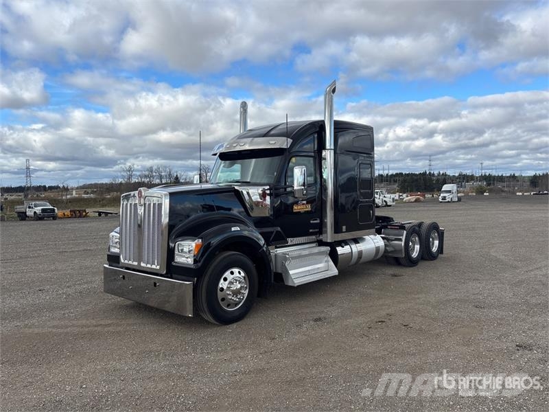 Kenworth W990 6x4 T/A Sleeper Truck Tractor Trekkers