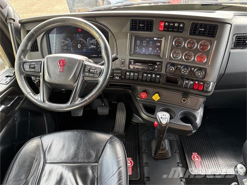 Kenworth W990 6x4 T/A Sleeper Truck Tractor Traktorske jedinice