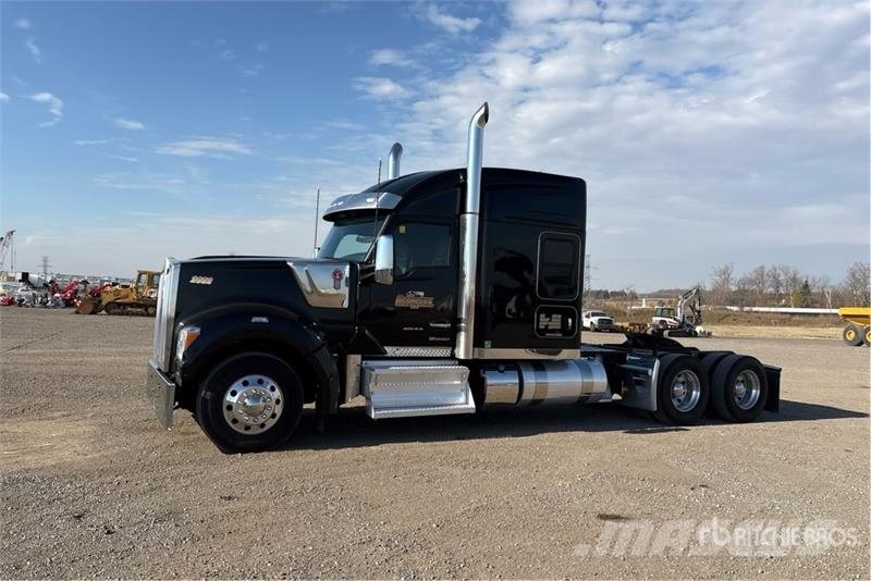 Kenworth W990 6x4 T/A Sleeper Truck Tractor Sattelzugmaschinen