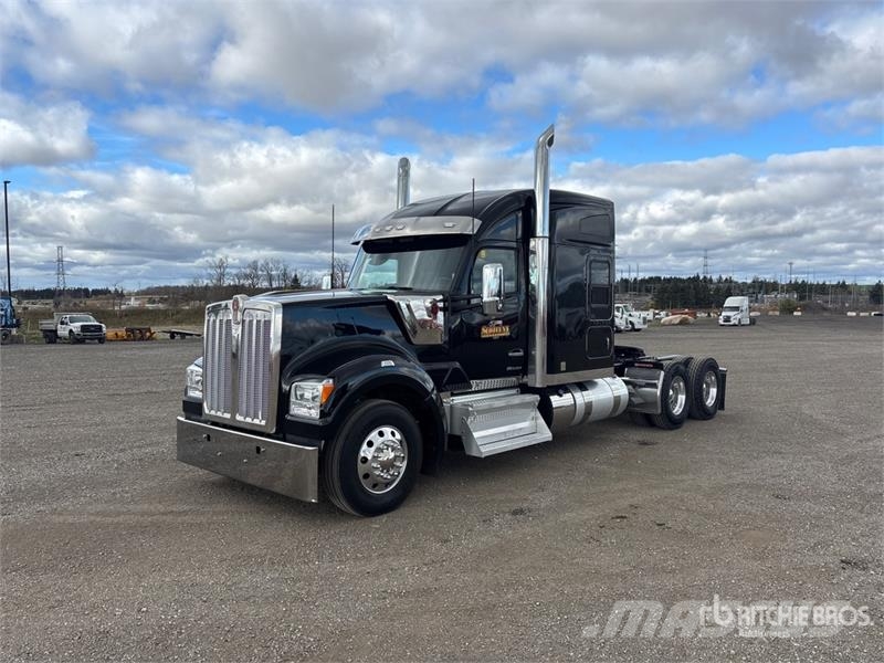 Kenworth W990 6x4 T/A Sleeper Truck Tractor Trekkers