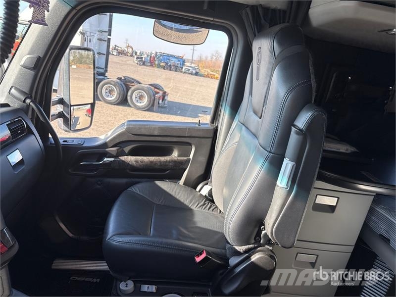 Kenworth W990 6x4 T/A Sleeper Truck Tractor Sattelzugmaschinen