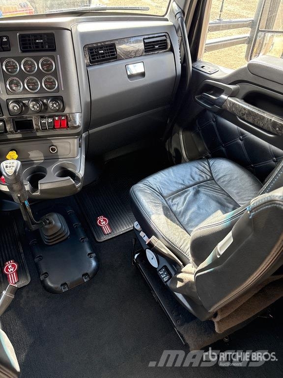 Kenworth W990 6x4 W990 T/A Sleeper Truck Tractor Trekkers